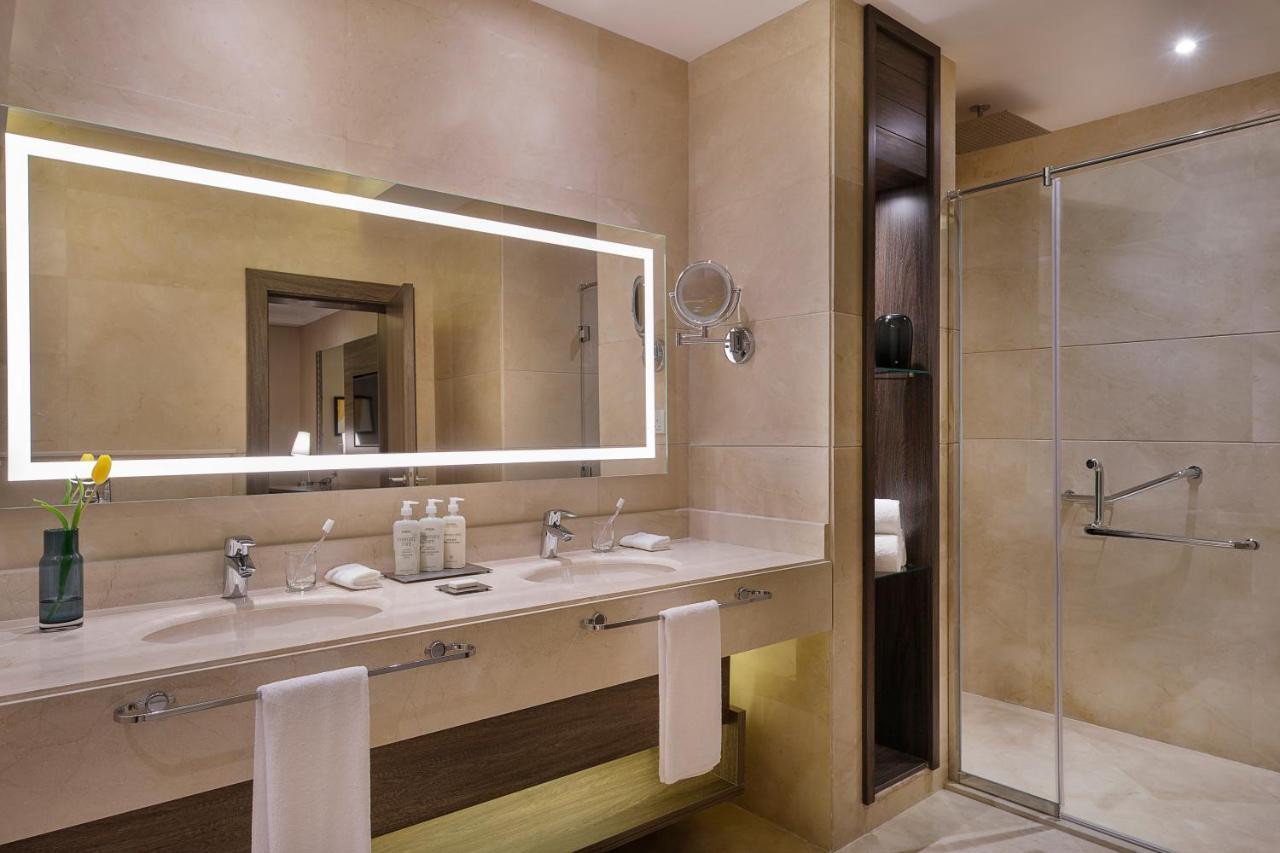Hotel Voco Al Khobar By Ihg Zewnętrze zdjęcie Bathroom