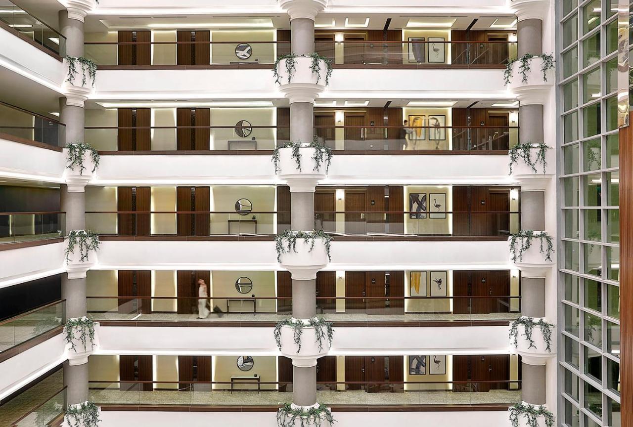 Hotel Voco Al Khobar By Ihg Zewnętrze zdjęcie The interior of the hotel