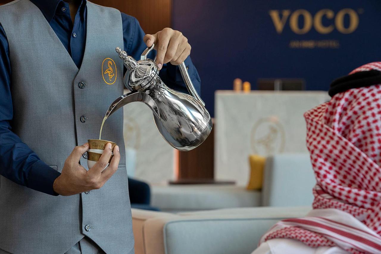 Hotel Voco Al Khobar By Ihg Zewnętrze zdjęcie Arabic coffee being served