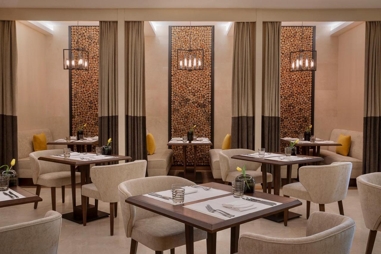 Hotel Voco Al Khobar By Ihg Zewnętrze zdjęcie The restaurant